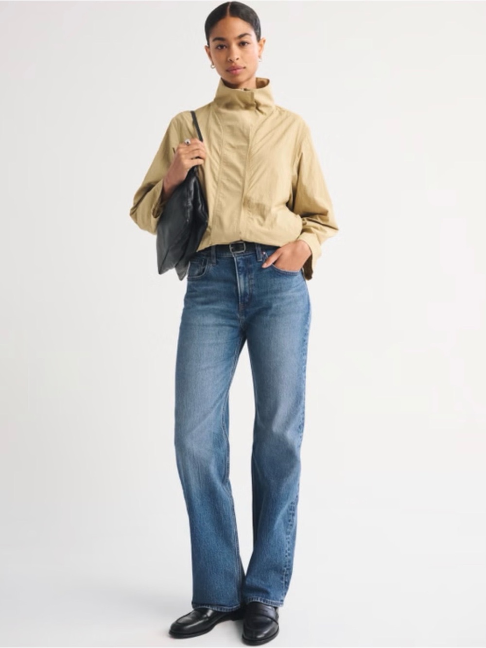 Abercrombie & Fitch 90’s Relaxed High Rise Medium Blue Straight Leg Jeans